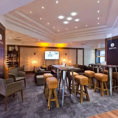 奥林匹亚公园安娜艺术酒店 酒店 4*
